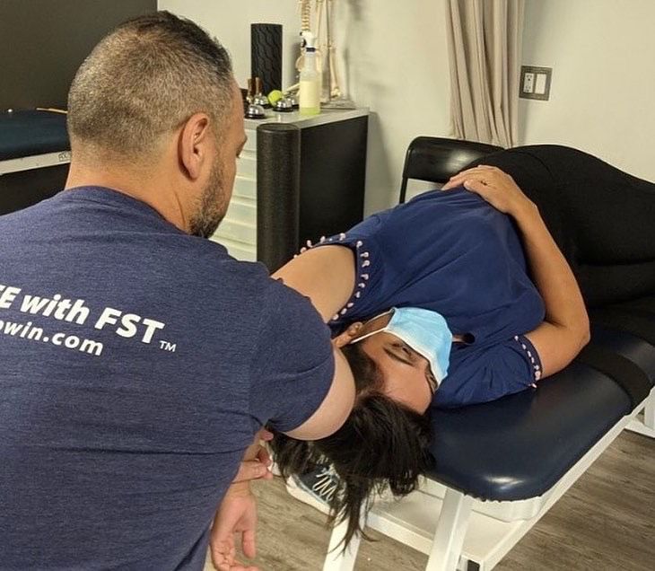 Fascial Stretch Therapy for the neck and shoulder